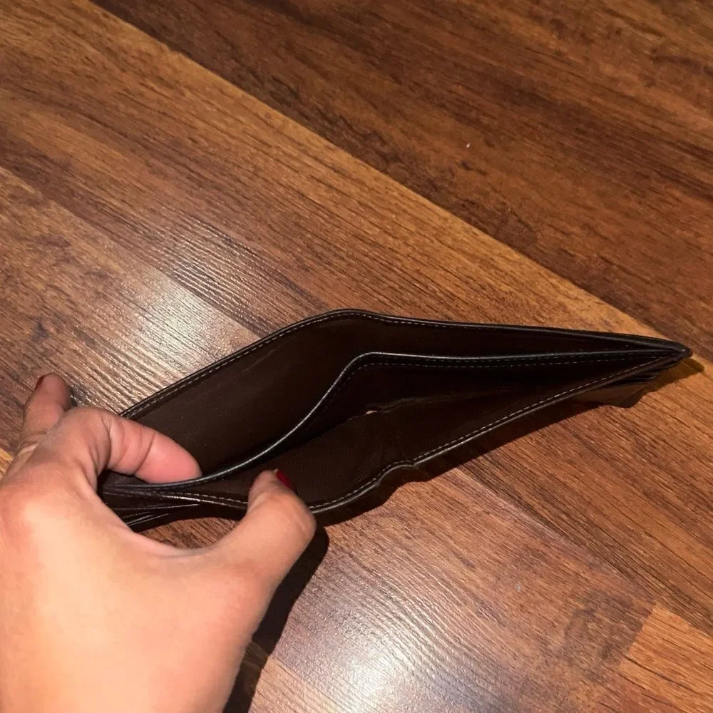 Tumi Men Wallet